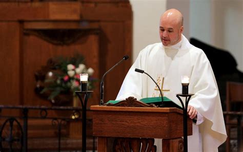 Facing death, priest turns his farewell into teachable moment - Proclaim