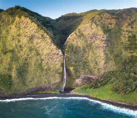 Waipio-Valley-Waterfall ⋆ We Dream of Travel Blog