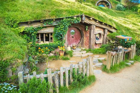 Spend A Night In The Shire At This Hobbit House Airbnb North Of Dallas