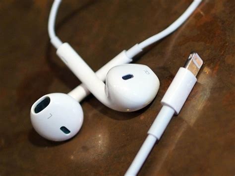 How to charge your iPhone and listen to headphones at the same time! | iMore