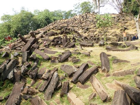 Indonesian Pyramid Is 20,000 Years Old Claims Geologist (video) | Cradle of civilization ...