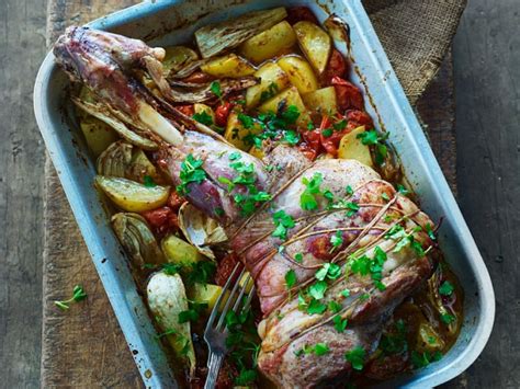 Roast leg of lamb with vegetables Recipe | EatSmarter