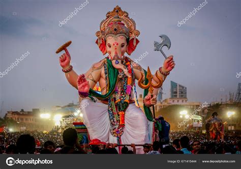 Ganesh Visarjan Mumbai's Lively Crowd Bids Farewell – Stock Editorial Photo ...