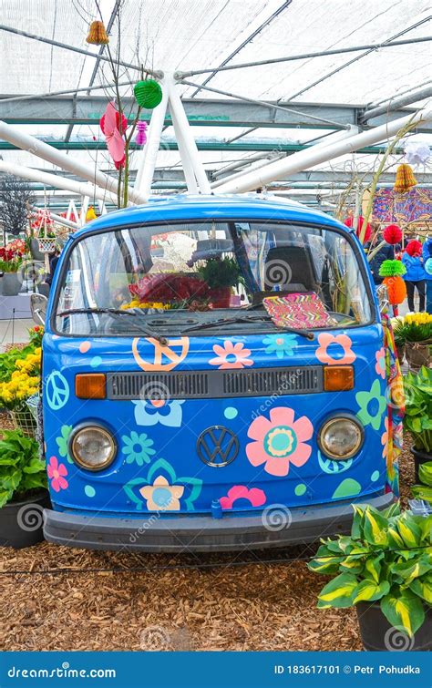 Keukenhof, Lisse, Netherlands - Apr 28, 2019: People Walking Inside of an Exhibition House in ...