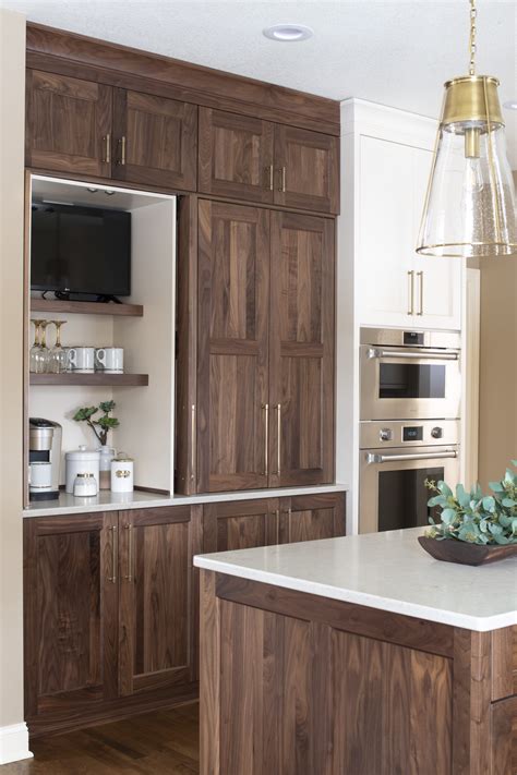 Kitchen Remodel Reveal: Wonderfully Walnut | Kombuis