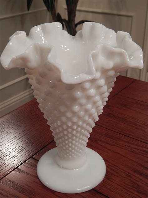 Fenton milk glass hobnail | Collectors Weekly