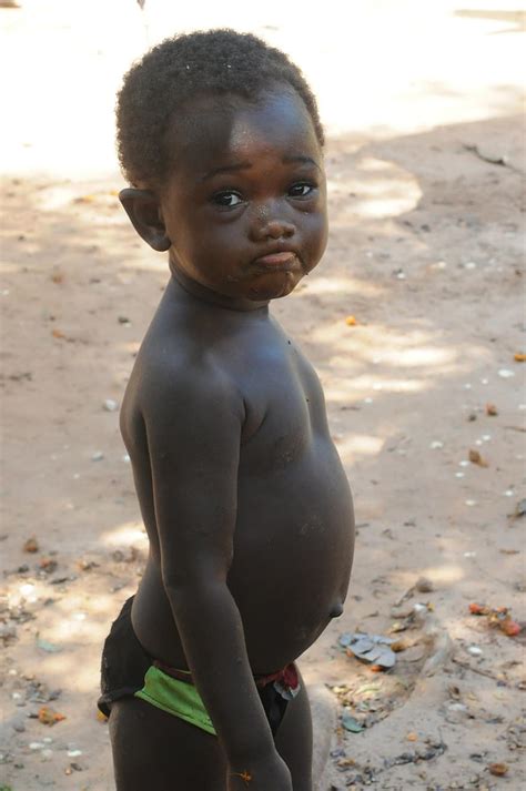 kid, africa, guinea, color, black, children, poor, poverty, african, boy, bissau | Pikist