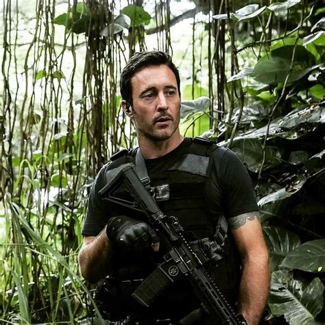 Hawaii Five O, Alex O'loughlin, Tv Series, Steve, Tv Shows, Wattpad, Celebrities, Magnum Pi, Weapon