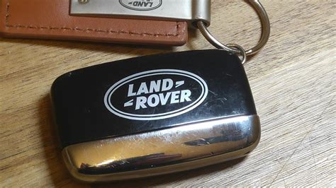 Land Rover Key Fob Battery Replacement - EASY DIY Change - YouTube