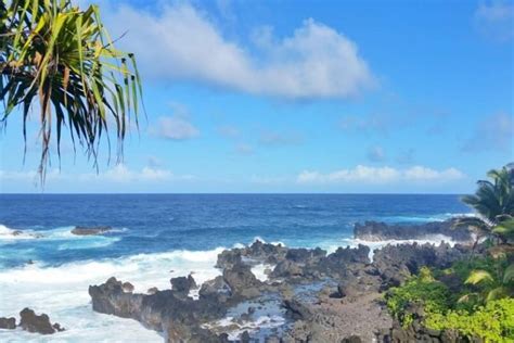 Road to Hana beaches with 7+ beaches near Hana Highway 🌴 Maui Hawaii ...