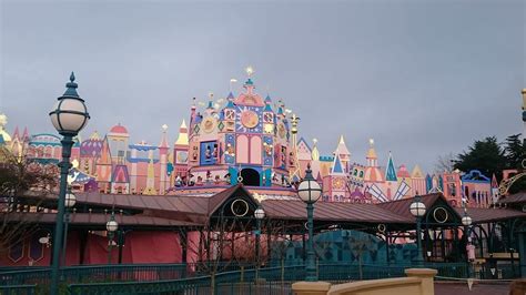 Disneyland Paris Small World / Why Disneyland Paris Is Worth a Visit | Travel + Leisure ...