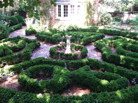 Boxwood Garden - Land8