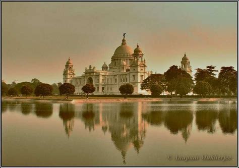 Kolkata Tourism > Travel Guide, Best Attractions, Tours & Packages