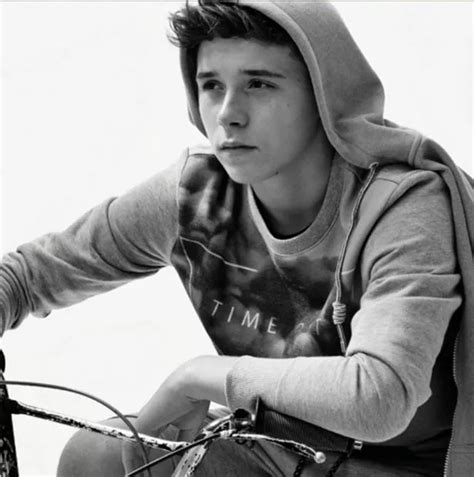 Brooklyn Beckham - English walls