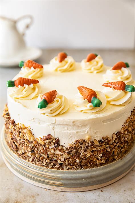 Carrot Cake with Cream Cheese Frosting - Vikalinka