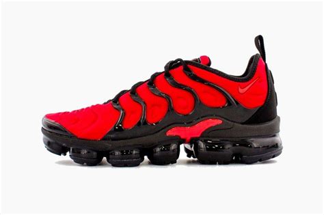 Nike Air VaporMax Plus University Red/Black in 2020 | Red nike shoes ...