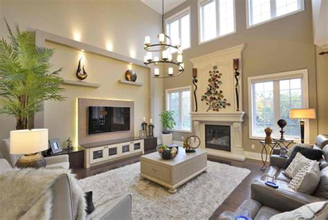 Living Room, High Ceiling Decoration For Living Room With Large Wall ...