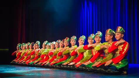 Indonesia Raih Penghargaan Budaya di Inggris (Indonesian) - Fiestalonia