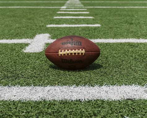 500+ American Football Pictures [HQ] | Download Free Images on Unsplash