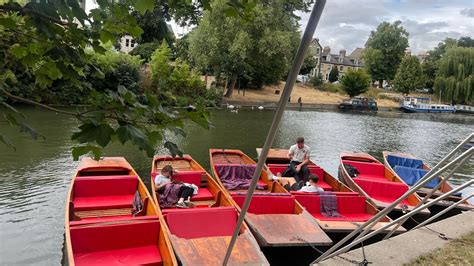 Cambridge river tour | Punting in Cambridge university | Cambridge punt boat tour , England , uk ...