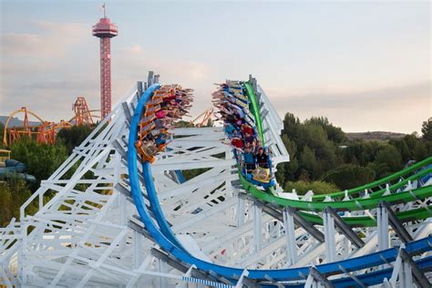 Six Flags Magic Mountain_Twisted Colossus | Redhead Mom