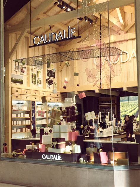 Boutique #Caudalie du Louvre | Дизайн магазина, Дизайн бутика, Дизайн