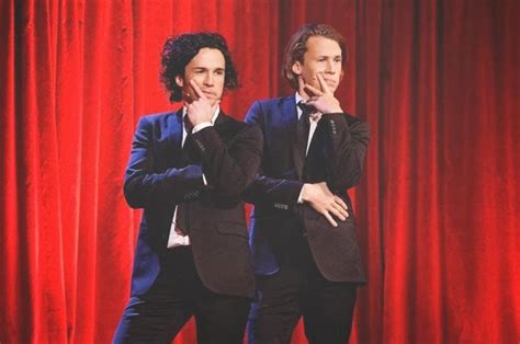 Akuztik Addict!: YLVIS: THE FOX (WHAT DOES THE FOX SAY?)