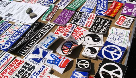 4 Benefits of Advertising With Bumper Stickers