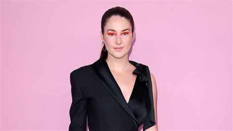 Shailene Woodley Embraces Spring’s Most Eye-Popping Makeup Trend at the ...