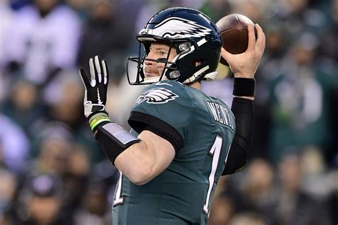 Referee Shawn Smith calls hit on Carson Wentz “incidental helmet contact” - NFL Slash