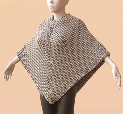 Stitch Meshes for Modeling Knitted Clothing with Yarn-level Detail