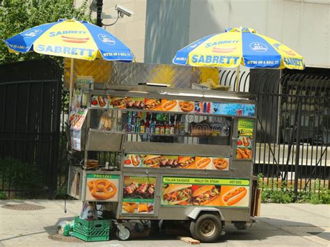 Street Vendor Cart In Manhattan Editorial Stock Image - Image of cream ...