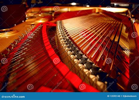 Grand Piano Images