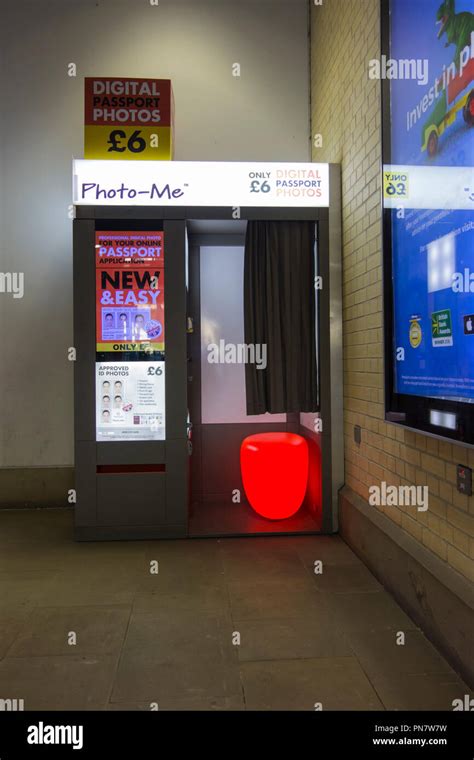 Photo-Me booth and kiosk at Kings Cross station, London, UK Stock Photo ...