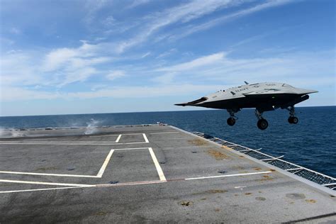 Autonomous X-47B drone successfully lands on Navy aircraft carrier for the first time - The Verge