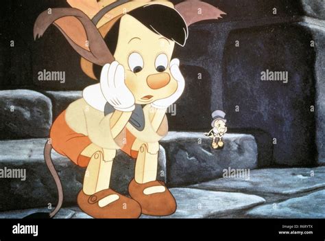 Pinocchio 1940 hi-res stock photography and images - Alamy