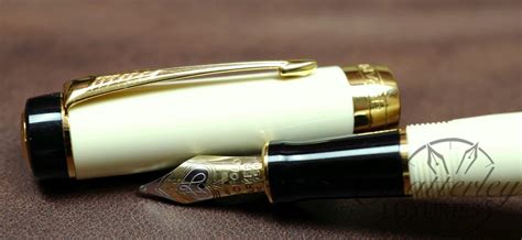 Parker Duofold International Ivory and Black Fountain Pen