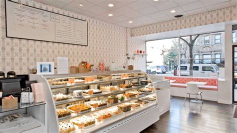 20+ Perfect And Fresh Bakery Interior Design Ideas | Interior de pastelería, Interior de ...