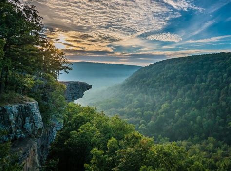 Photo of the Week: Sunrise at Hawksbill Crag