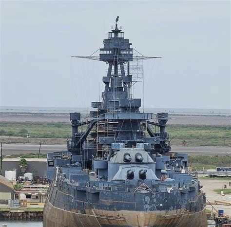 daily timewaster: Battleship USS Texas in dry dock. Looks heavy.