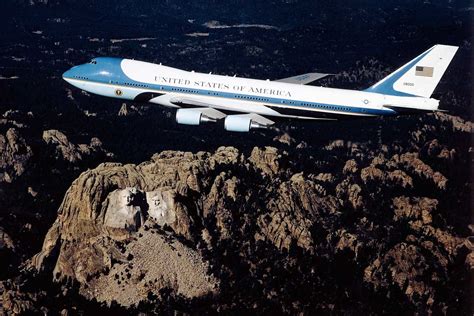 VC-25 Air Force One | Military.com