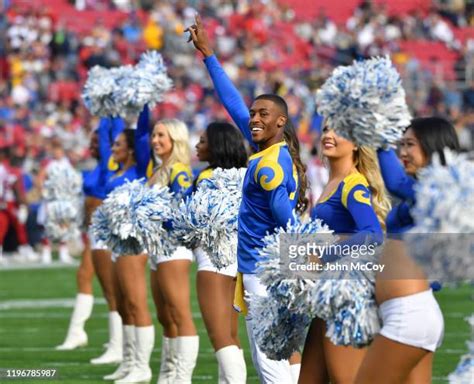 Arizona Cardinals Cheerleaders Photos and Premium High Res Pictures - Getty Images