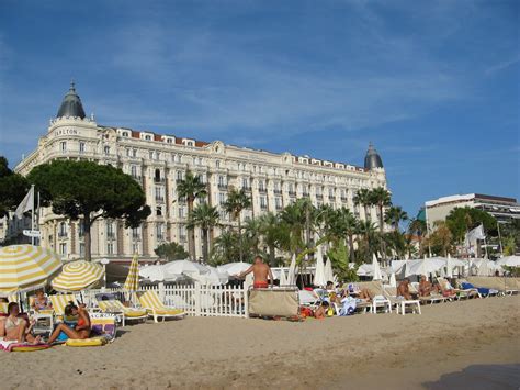 Carlton Hotel, L'Annex Beach Club, Cannes | Ron Gunzburger | Flickr