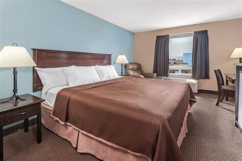 Super 8 by Wyndham Edmonton South | Edmonton, AB Hotels