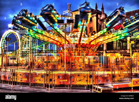 Brighton Fairground at night Octopus ride Stock Photo - Alamy