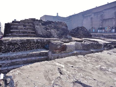 Tenochtitlan | These are the front steps of the old pyramid.… | Flickr