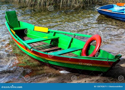 Colourful Green Fishing Boat Editorial Photo - Image of river, galve: 128792671