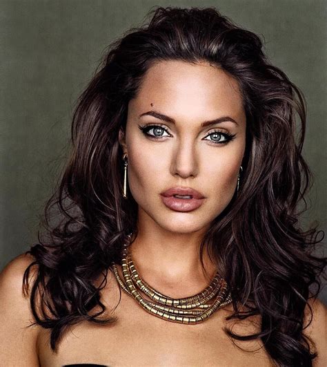 Angelina Jolie Volunteering - See Haunting, Rare Photos of a 20-Year ...