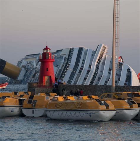 The 15 Worst Cruise Ship Disasters in World History