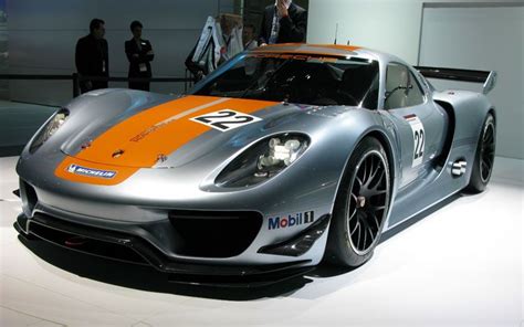 Porsche 918 RSR Hybrid - First Look - Automobile Magazine